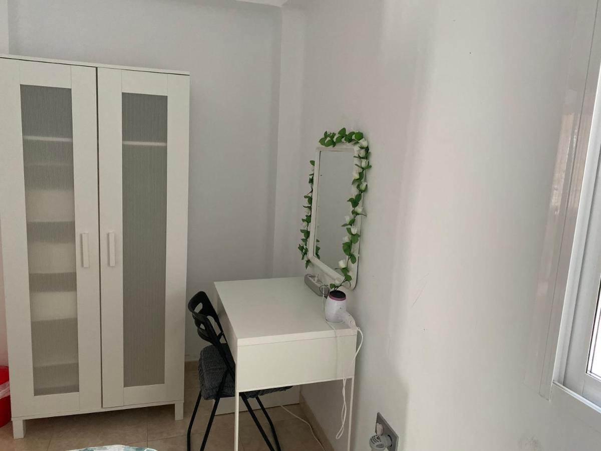 Malaga Centro Habitaciones Privada En Apartamento Compartidos Exteriör bild
